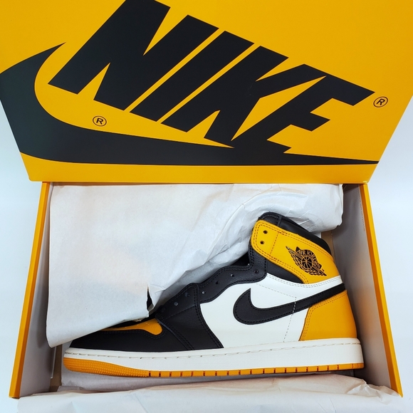 Air Jordan Retro 1 High - Picture 2 of 12